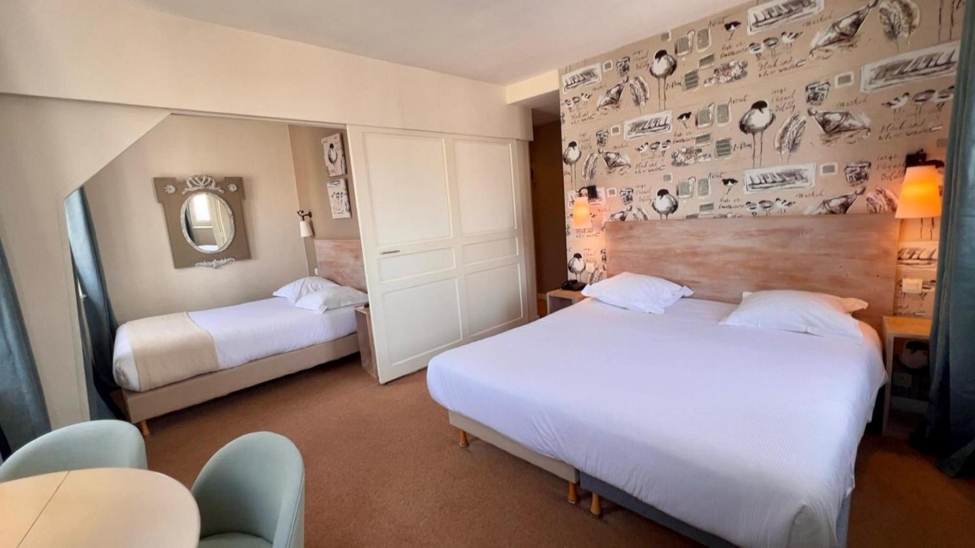 Hotel & Restaurant Le Central Trouville Bilik gambar